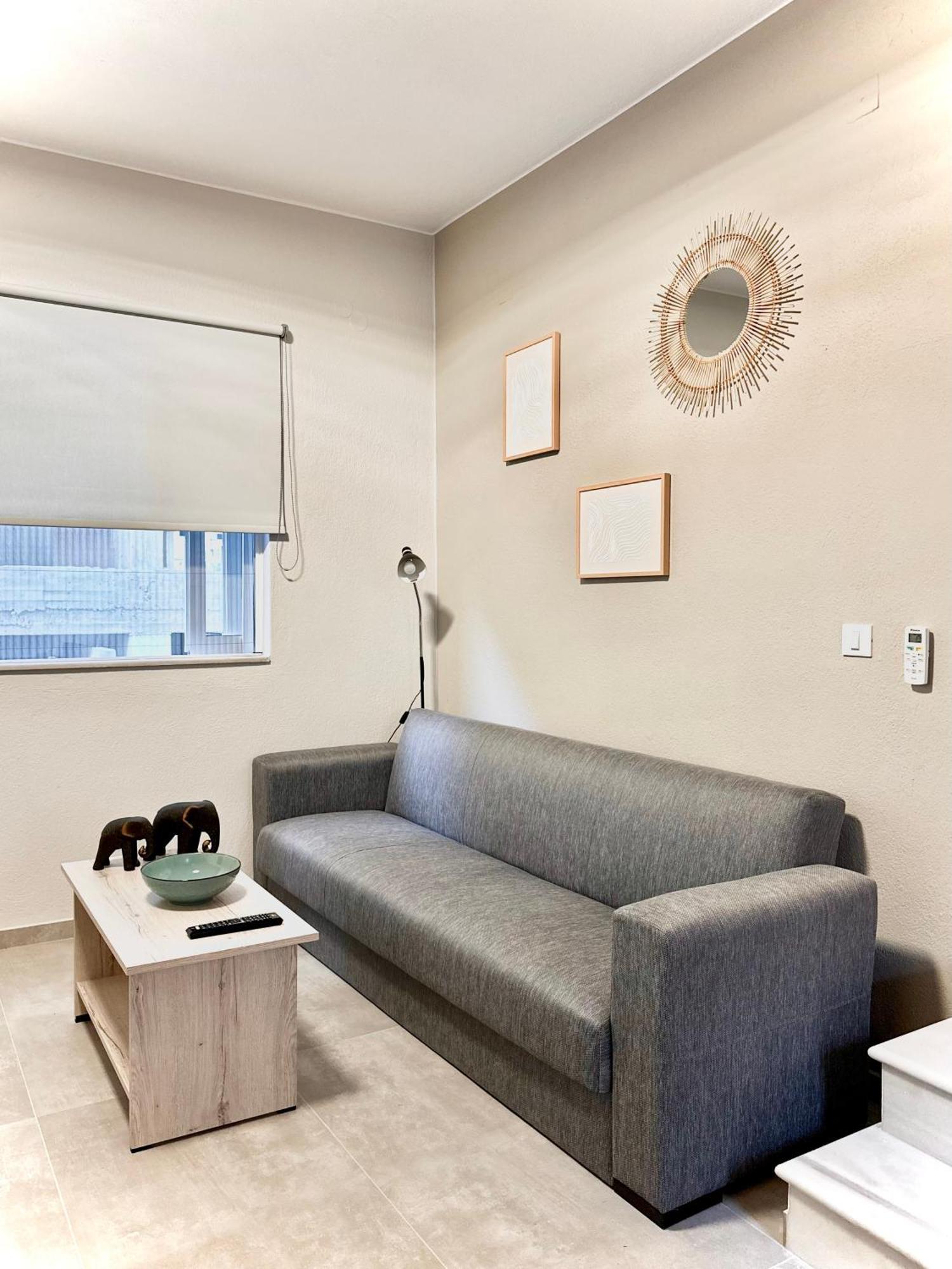 Filoxenia By The Sea Apartment อายิโอสนิโกลาโอส ภายนอก รูปภาพ